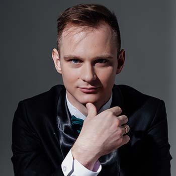 Александр Иванников