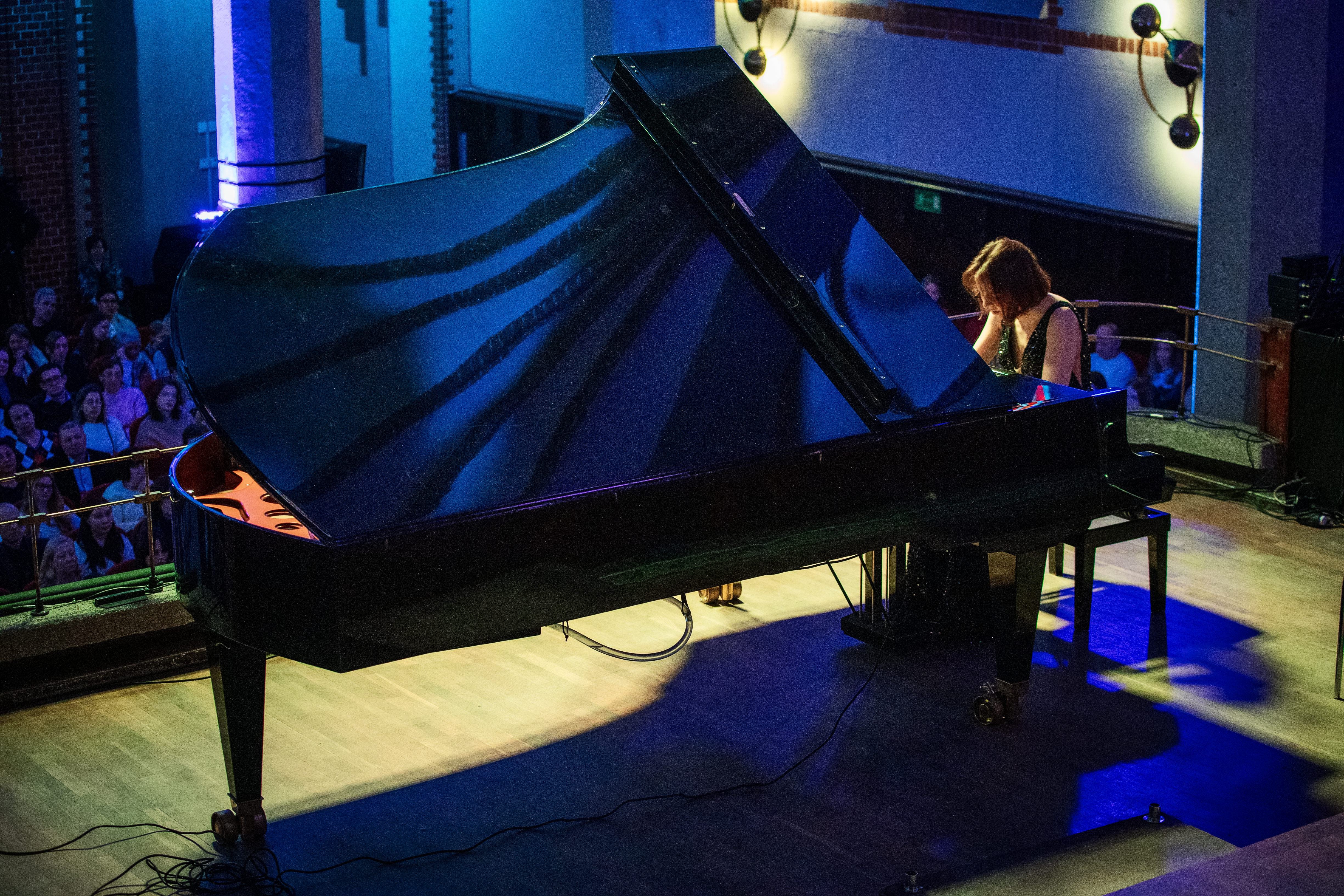 Анна Ушакова и оркестр филармонии приняли заслуженные аплодисменты