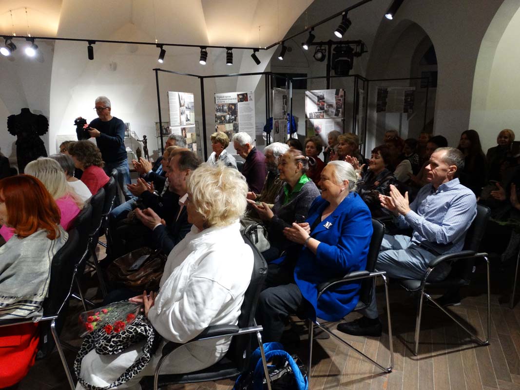 Творческая встреча с Виктором Бобковым, премьера проекта «Филармоническая среда» в малом зале, 1 Октября 2025г.