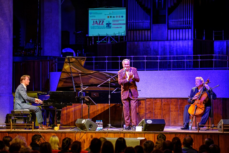 Штефан Гвилдис (вокал, Германия), 9 Ноября 2016г.