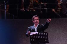 Павел Деревянко (Москва) и Камерный оркестр филармонии, «Сказки с оркестром», 22 Апреля 2023г. — фото 15