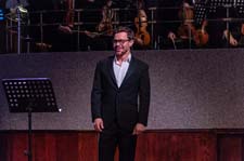 Павел Деревянко (Москва) и Камерный оркестр филармонии, «Сказки с оркестром», 22 Апреля 2023г. — фото 10