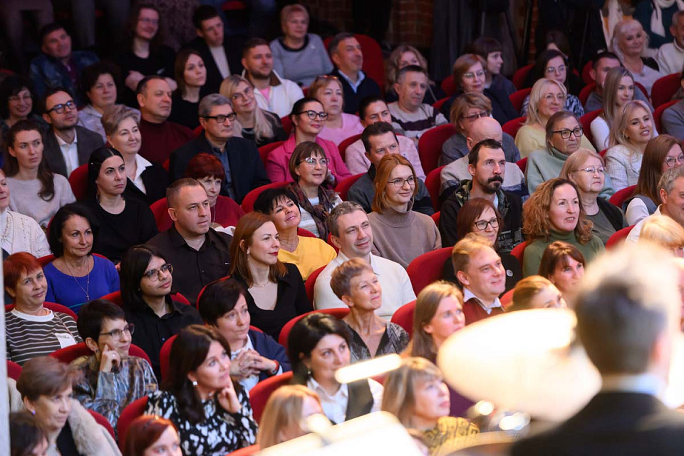 Дмитрий Носков и его квинтет, Камерный оркестр филармонии, дирижёр Елена Толкачёва, Международный фестиваль "Джаз в филармонии", 15 Ноября 2025г. — фото 6