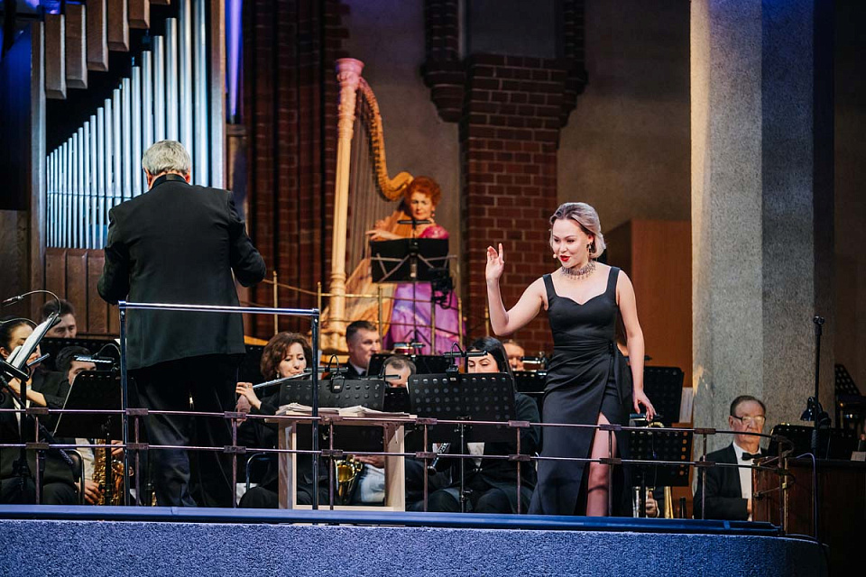 Гала-концерт Ко Дню артиста «Святая к музыке любовь...», Концертный духовой оркестр и солисты филармонии, 17 Января 2026г. — фото 8