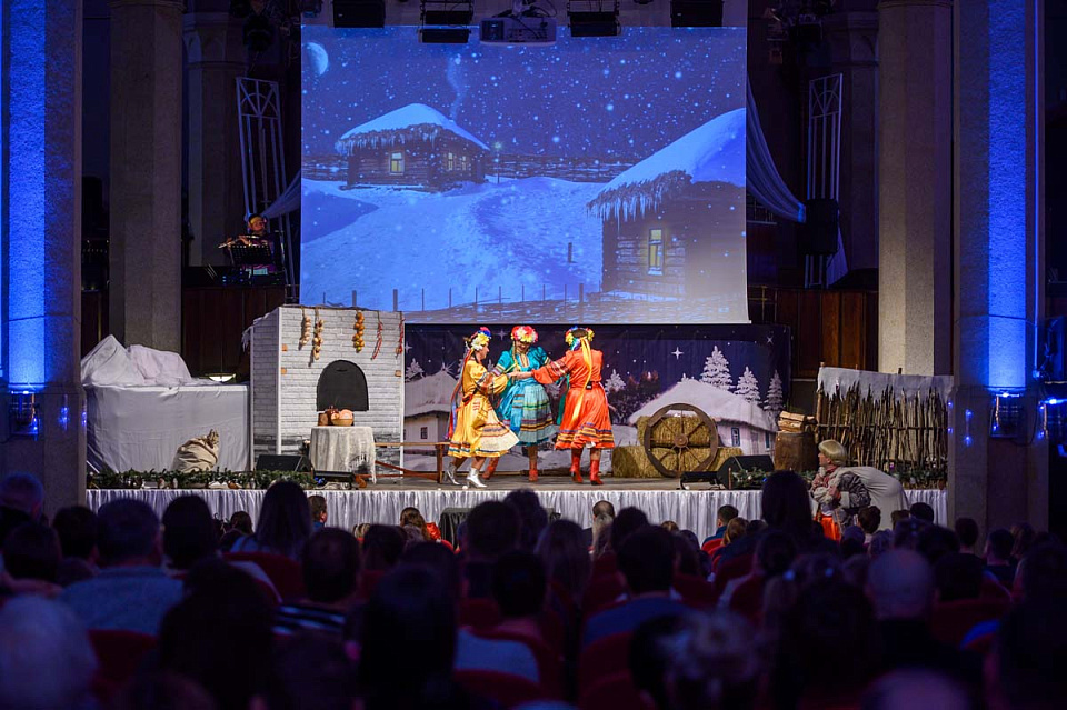 «Ночь перед Рождеством», музыкальная сказка в исполнении солистов и артистов филармонии, ансамбля «Русская песня», 1 Января 2025г. — фото 17