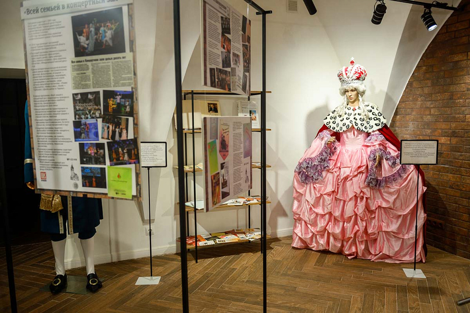 Открытие малого зала и выставки «Юбилей Калининградской филармонии: тематическая выставка к 65-летию», 10 Октября 2024г. — фото 22