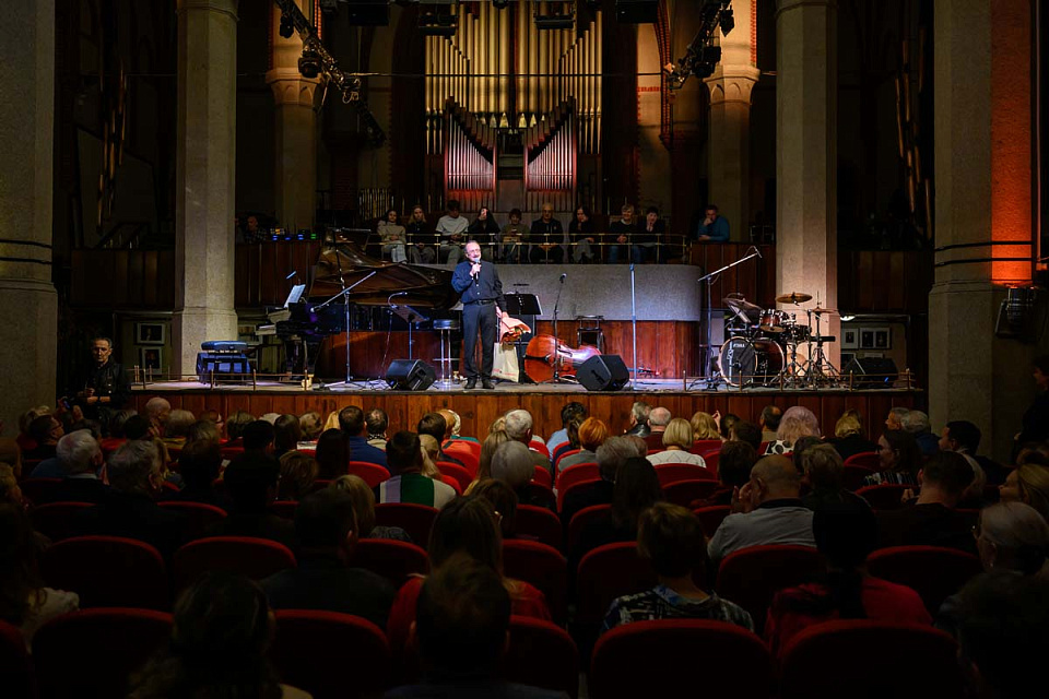 Даниил Крамер с программой MUSICA LATINA, Международный фестиваль "Джаз в филармонии", 14 Ноября 2025г. — фото 16