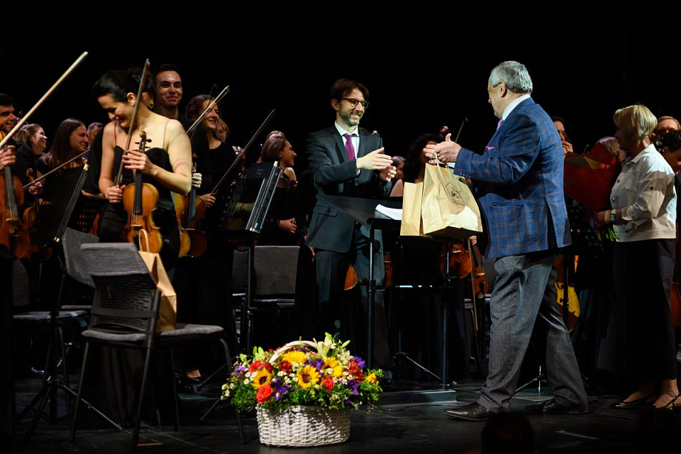 Концерт РНМСО, дирижёр А.Рубин, солист П.Милюков, фестиваль "Русская музыка на Балтике", драмтеатр, 7 Мая 2024г. — фото 24