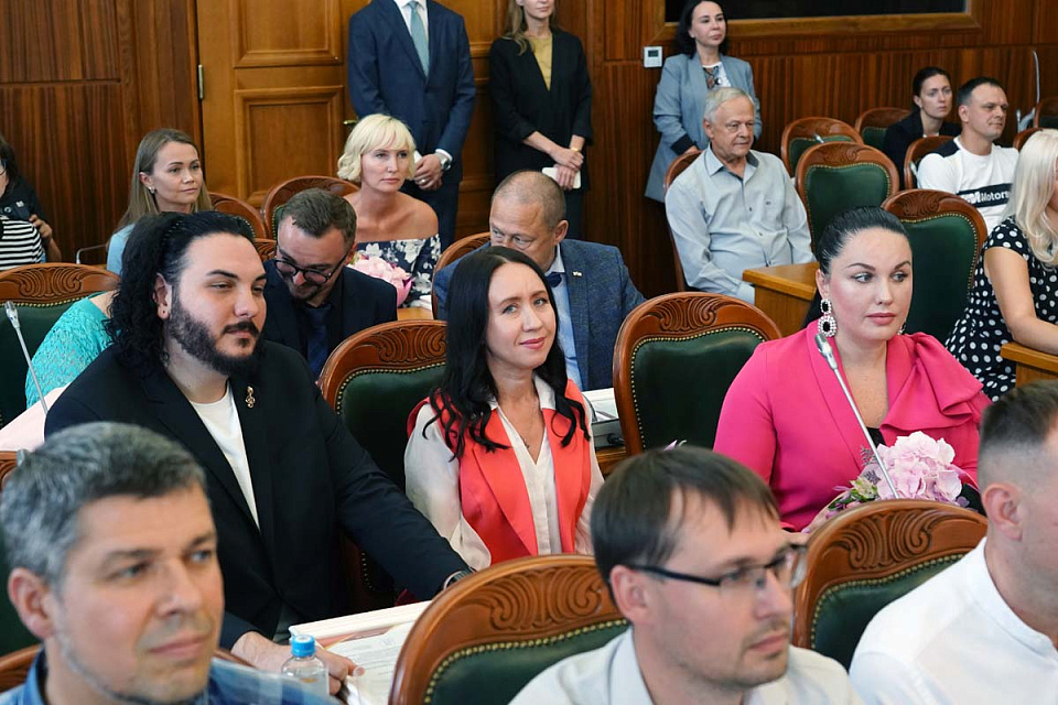 Церемония награждения солистов филармонии региональной Премией «Признание», июль 2023г., 25 Июля 2023г. — фото 8