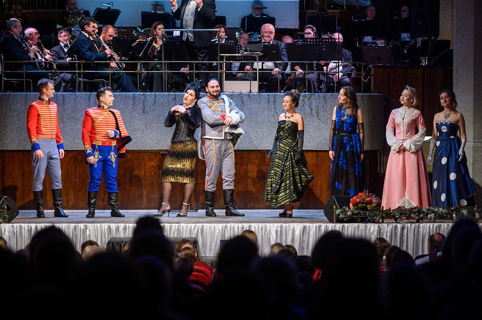 «Новогодний бал у Имре Кальмана», ПРЕМЬЕРА! Концертный духовой оркестр и солисты филармонии, 27 Декабря 2024г. — фото 25