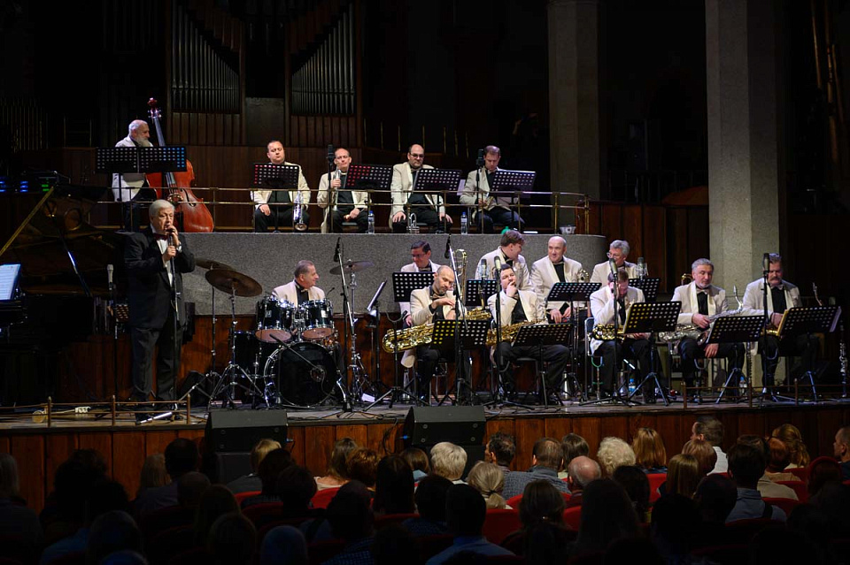 Концерт Государственного камерного оркестра джазовой музыки имени Олега Лундстрема, Международный фестиваль "Джаз в филармонии", 9 Ноября 2024г. — фото 9