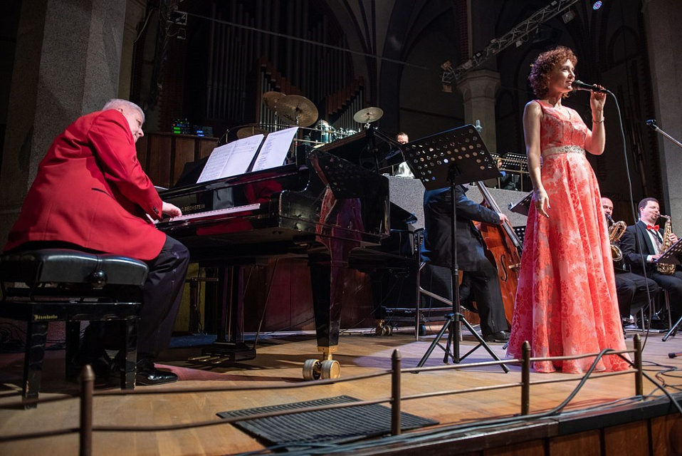 XIX Международный фестиваль "Джаз в филармонии". Государственный камерный оркестр джазовой музыки имени Олега Лундстрема, 13 Ноября 2022г. — фото 14