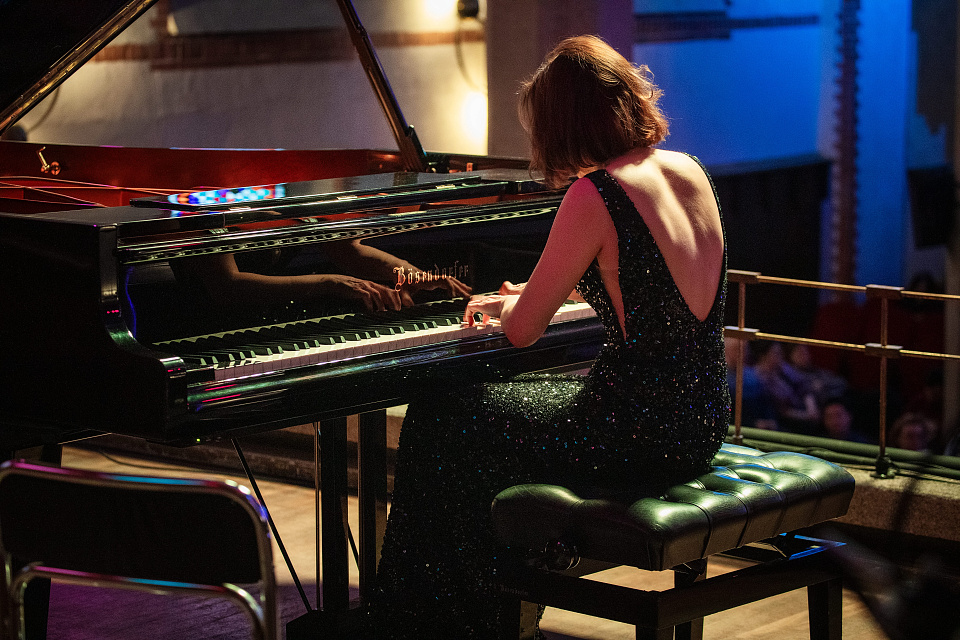 Второй концерт Рахманинова в исполнении Оркестра филармонии и Анны Ушаковой. "Русская музыка на Балтике" — фото 11