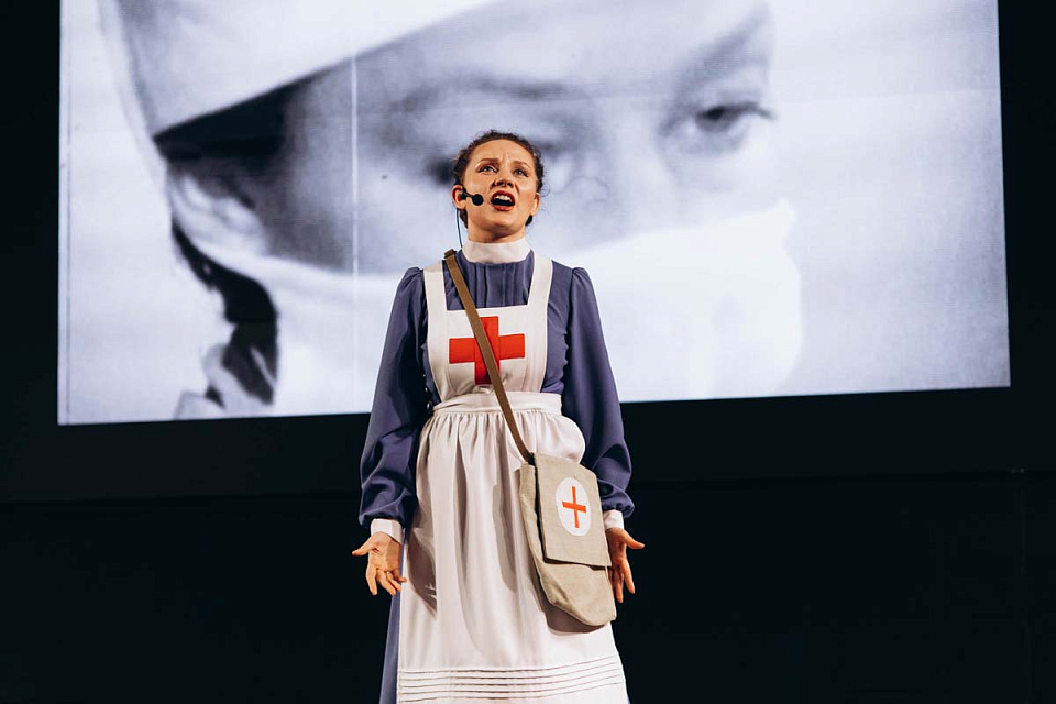 Концерт проекта "Поезд Победы" в исполнении солистов филармонии, Большой зал Екатерининского собрания, Санкт-Петербург, 18 Ноября 2025г. — фото 6