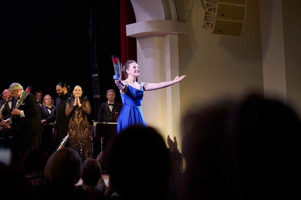 Финальный концерт проекта "Поезд Победы" в исполнении солистов филармонии, Тульского Губернаторского духового оркестра, Тула, 3 Декабря 2025г. — фото 19