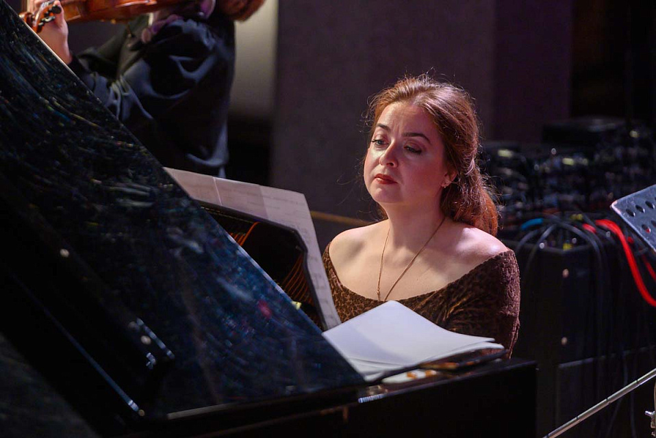 Международный фестиваль «Джаз в филармонии», Ансамбли «ЗВУК» (Москва) и «Акцент» (Калининград), 16 Ноября 2024г. — фото 7