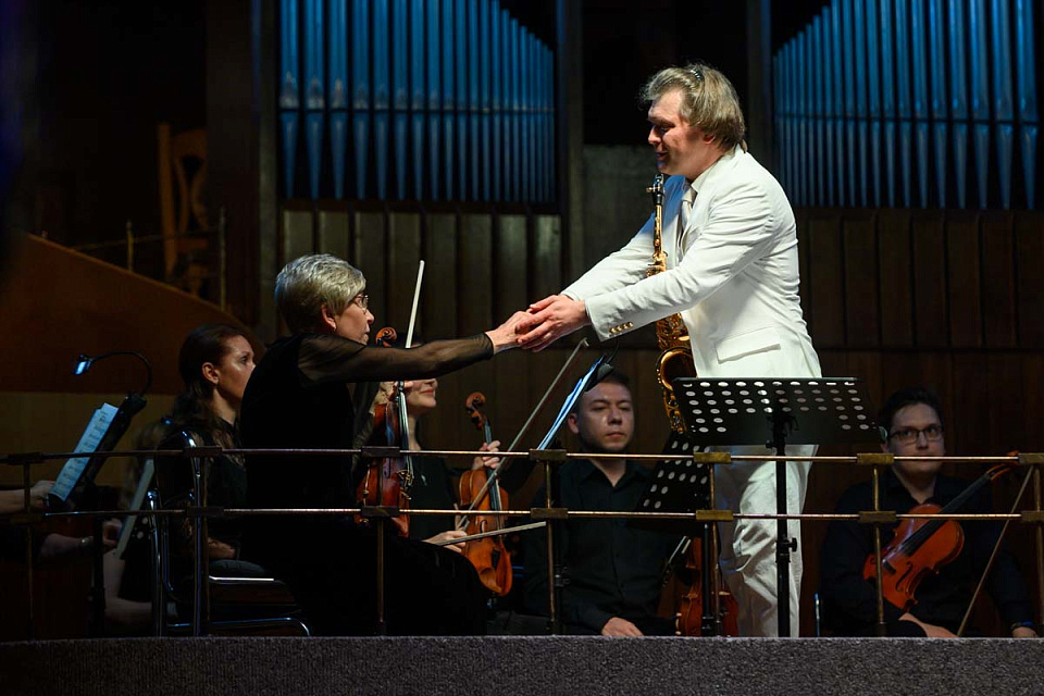 «САКСОФОН. РОЯЛЬ. ОРКЕСТР» С. КОЛЕСОВ, КАМЕРНЫЙ ОРКЕСТР И А. УШАКОВА, «РУССКАЯ МУЗЫКА НА БАЛТИКЕ», 25 Мая 2024г. — фото 14