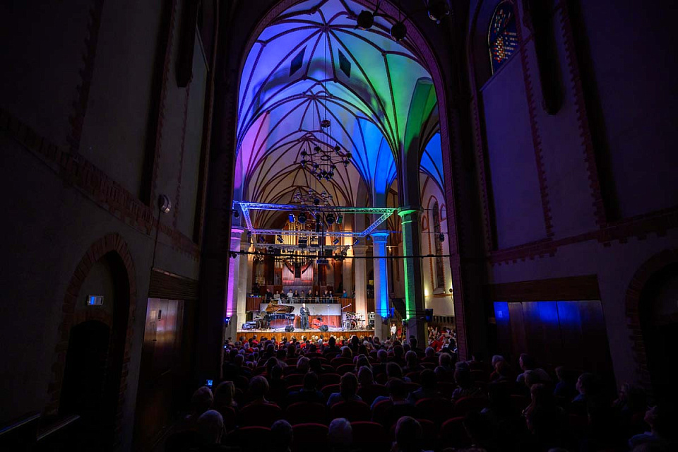 Даниил Крамер с программой MUSICA LATINA, Международный фестиваль "Джаз в филармонии", 14 Ноября 2025г. — фото 3