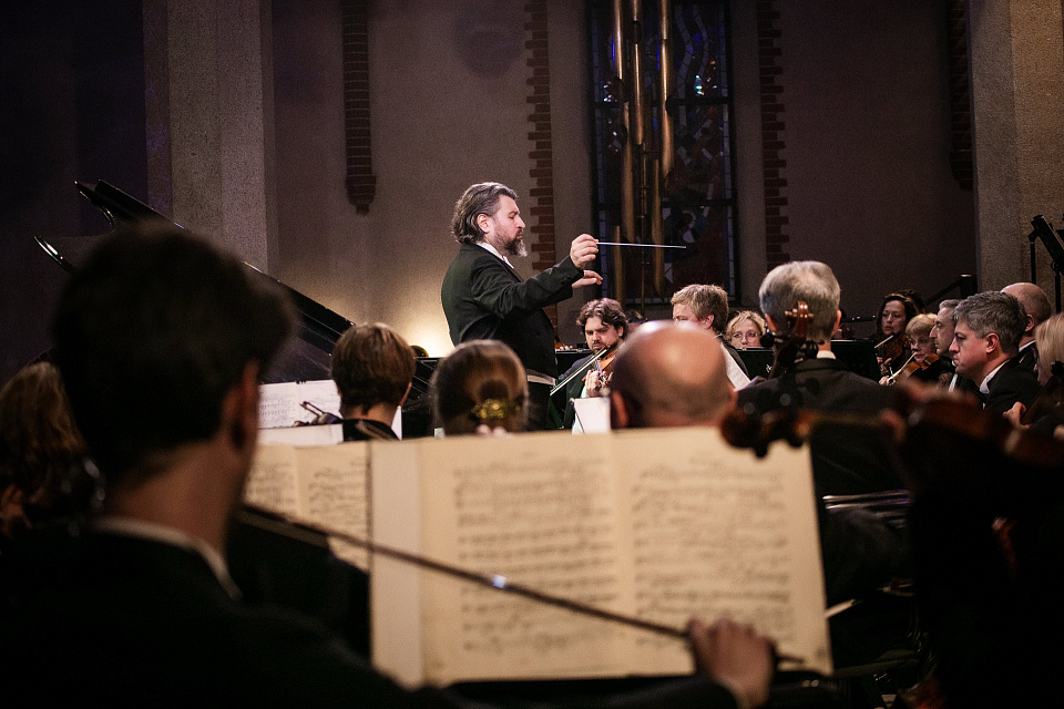 Государственный академический симфонический оркестр России им.Е.Ф. Светланова, дирижёр Д.Юровский, солист К.Емельянов, «Русская музыка на Балтике», 6 апреля 2026г. — фото 14