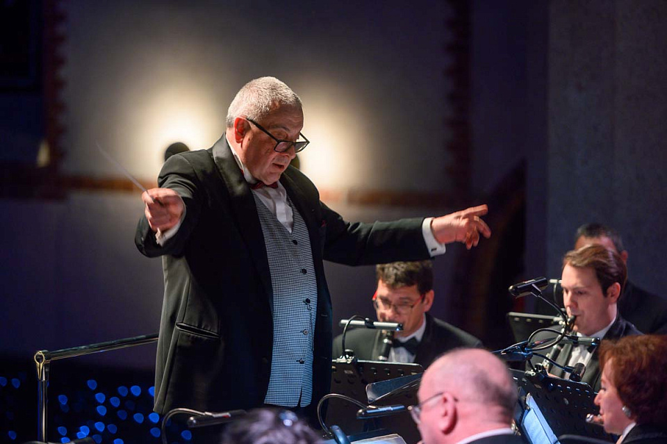 «Новогодний бал у Имре Кальмана», ПРЕМЬЕРА! Концертный духовой оркестр и солисты филармонии, 27 Декабря 2024г. — фото 5