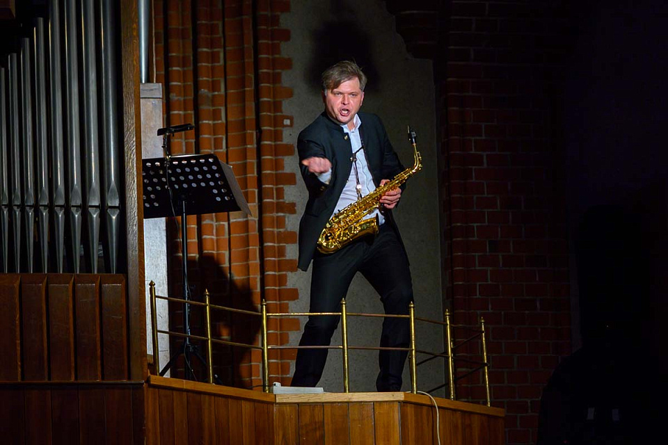 "Бахослужение": Сергей Колесов (саксофоны, Санкт-Петербург), 27 Июля 2023г. — фото 10