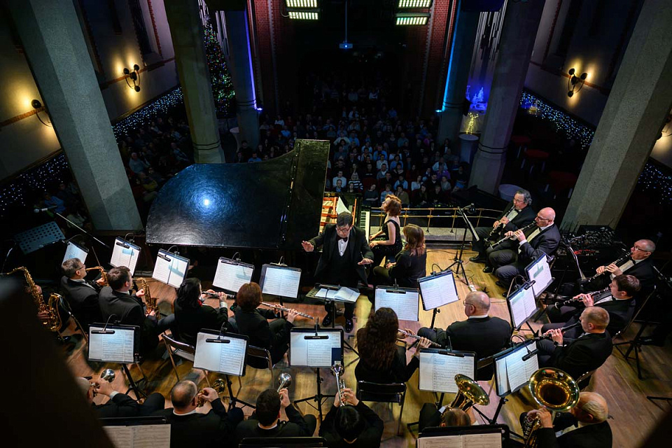 "Золотые хиты джаза", Концертный духовой оркестр и солисты филармонии, 29 Декабря 2025г. — фото 13