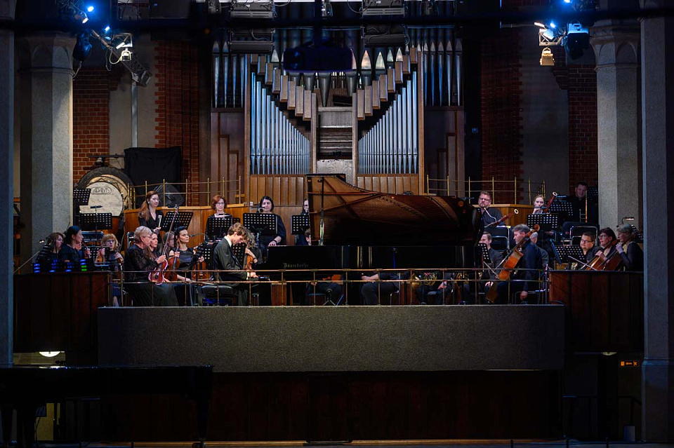 «Музыкальная сборная России», Камерный оркестр филармонии, солисты Санкт-Петербургского Дома музыки, 19 Апреля 2025г. — фото 12