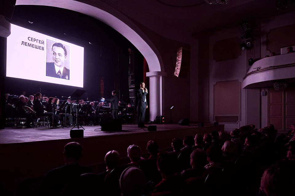 Финальный концерт проекта "Поезд Победы" в исполнении солистов филармонии, Тульского Губернаторского духового оркестра, Тула, 3 Декабря 2025г. — фото 5