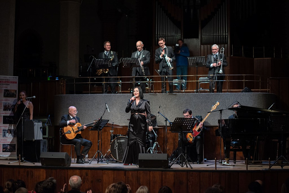 XIX Международный фестиваль "Джаз в филармонии". Ансамбль "Уральский диксиленд" (Челябинск), 11 Ноября 2022г. — фото 19
