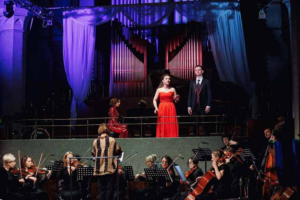 "Новый год с Камерным оркестром: от Штрауса до Цфасмана", Камерный оркестр, солисты филармонии, дирижёр Е.Толкачёва, 5 Января 2026г. — фото 9