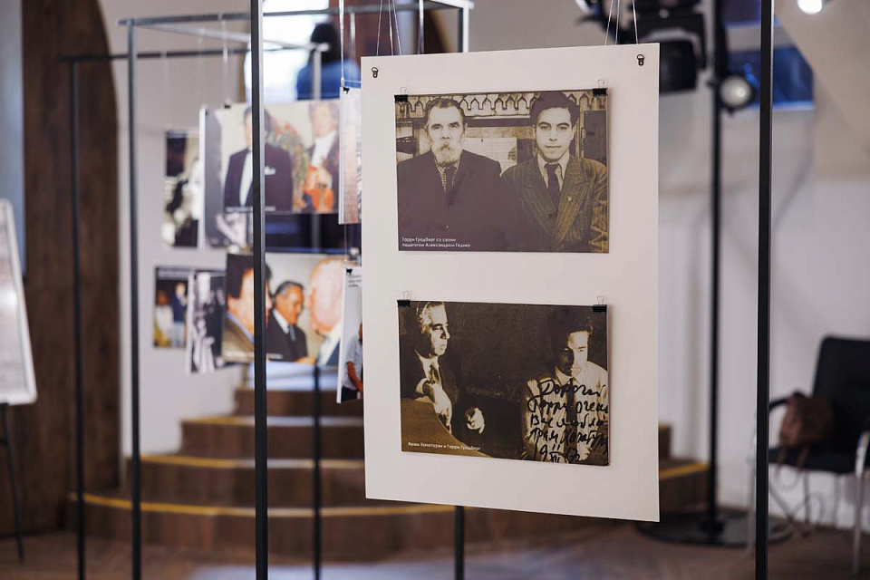 Открытие выставки «Орган. Гродберг. Бах» в малом зале филармонии, фестиваль «Бахослужение», 20 Июля 2025г. — фото 5