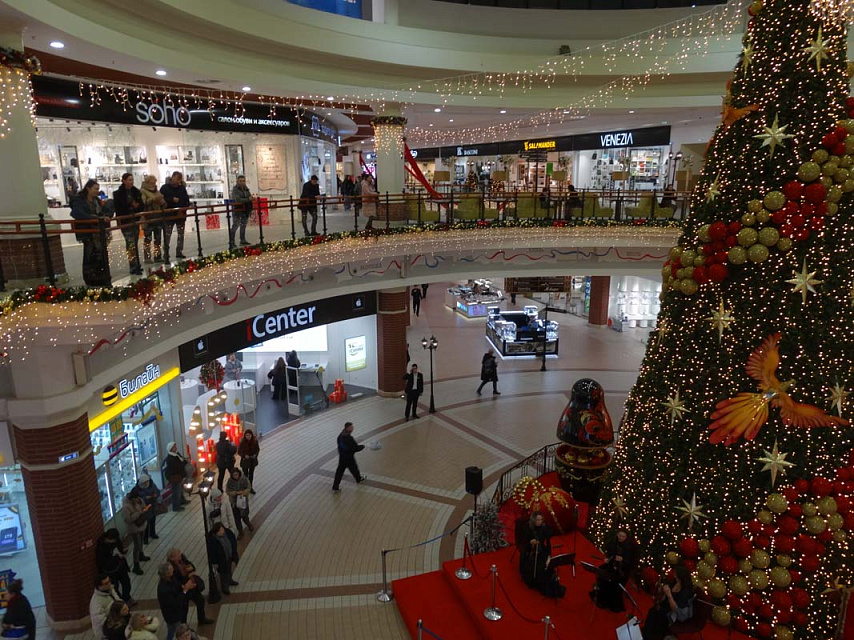 Выступление струнного квартета Калининградской областной филармонии в ТРЦ «Европа», 20 Декабря 2024г. — фото 10