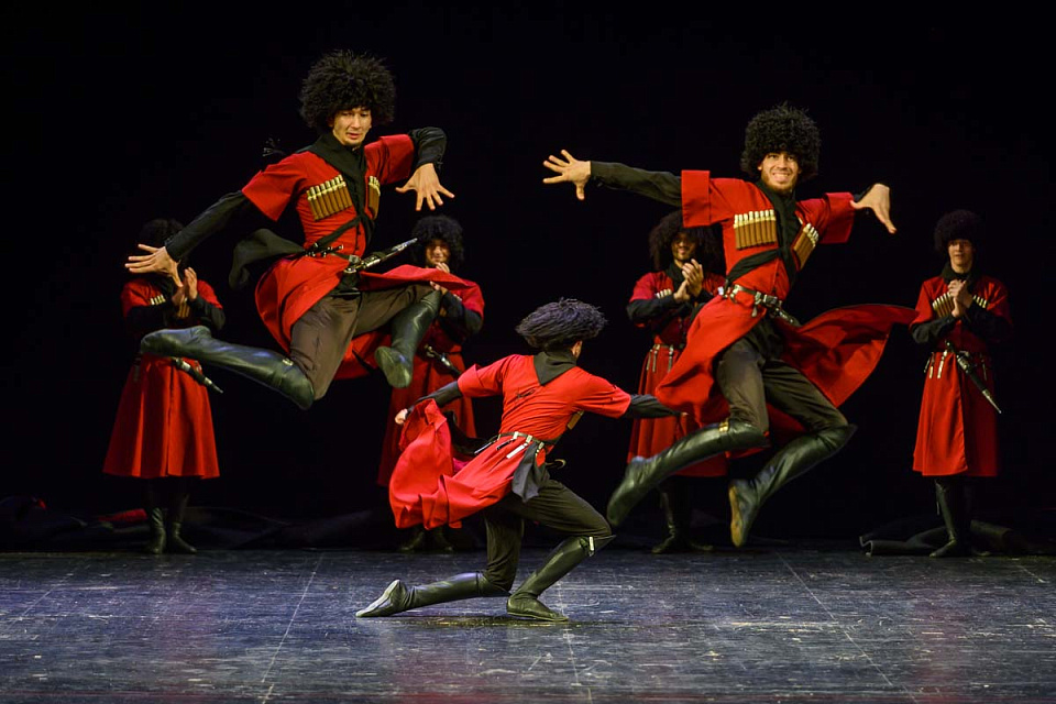 Государственный академический ансамбль танца «Вайнах», «Русская музыка на Балтике», Драмтеатр, 10 Июня 2024г. — фото 10