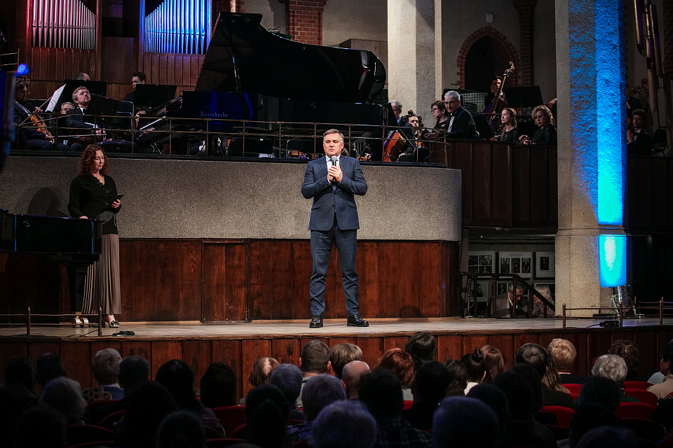 Государственный академический симфонический оркестр России им.Е.Ф. Светланова, дирижёр Д.Юровский, солист К.Емельянов, «Русская музыка на Балтике», 6 апреля 2026г. — фото 2