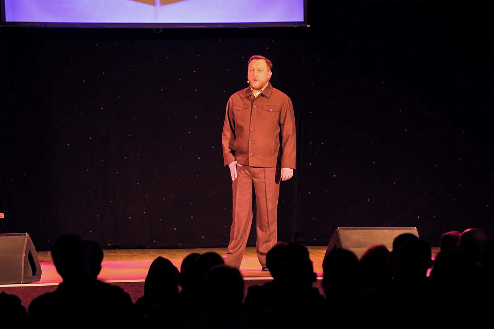 Проект "Поезд Победы" в исполнении солистов филармонии, Центр культуры и досуга г. Черняховск, 7 Февраля 2026г. — фото 8