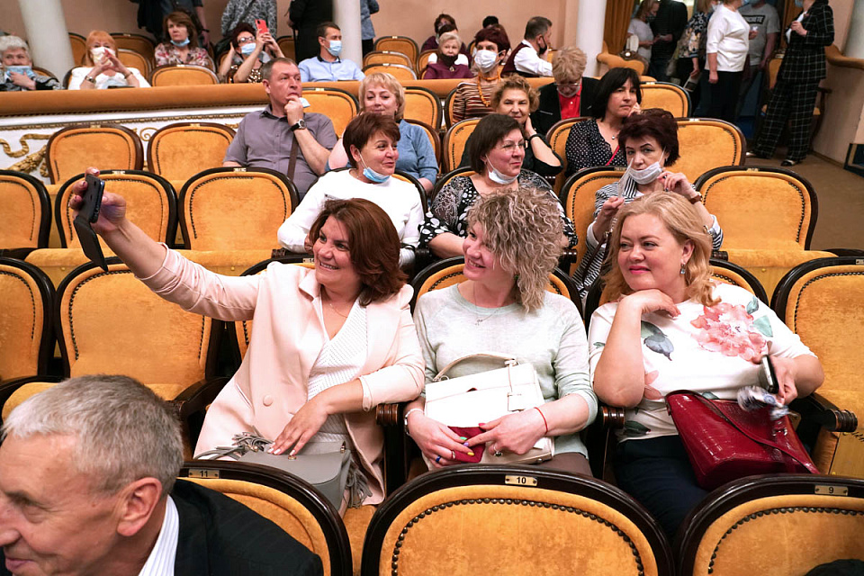 В Драмтеатре состоялся грандиозный гала-концерт «Опера, оперетта, мюзикл...», 12 Мая 2021г. — фото 7