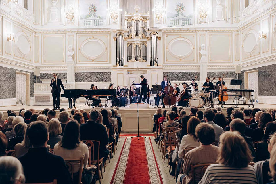 Камерный оркестр и Трио А.Маслова, дирижёр Елена Толкачёва, Государственная академическая капелла Санкт-Петербурга, 21 Октября 2025г. — фото 7