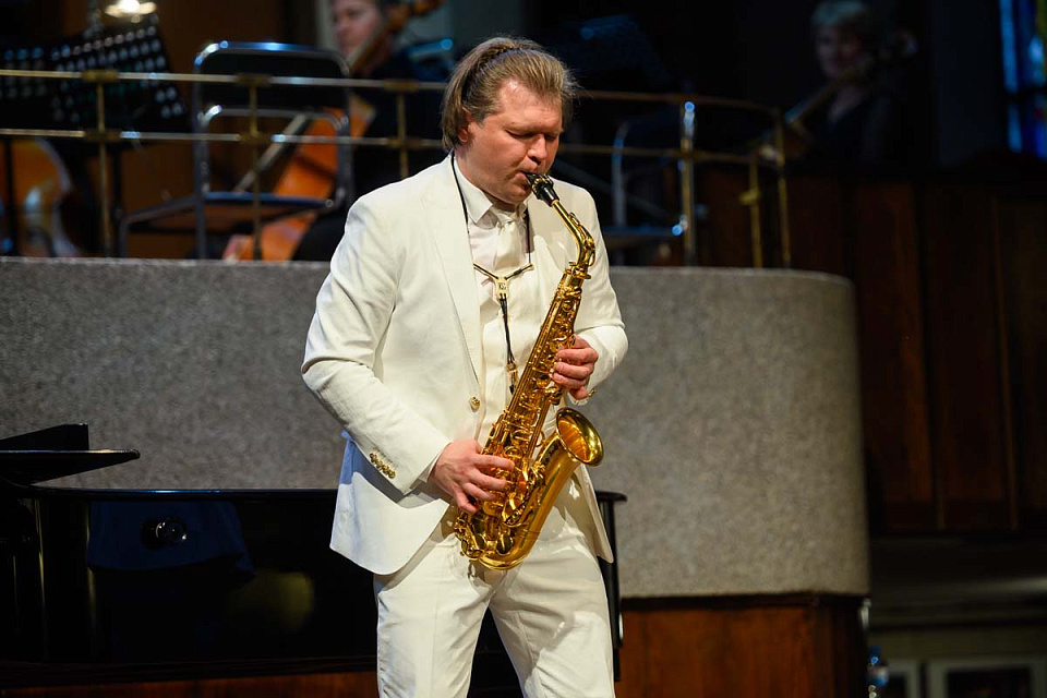 «САКСОФОН. РОЯЛЬ. ОРКЕСТР» С. КОЛЕСОВ, КАМЕРНЫЙ ОРКЕСТР И А. УШАКОВА, «РУССКАЯ МУЗЫКА НА БАЛТИКЕ», 25 Мая 2024г. — фото 12