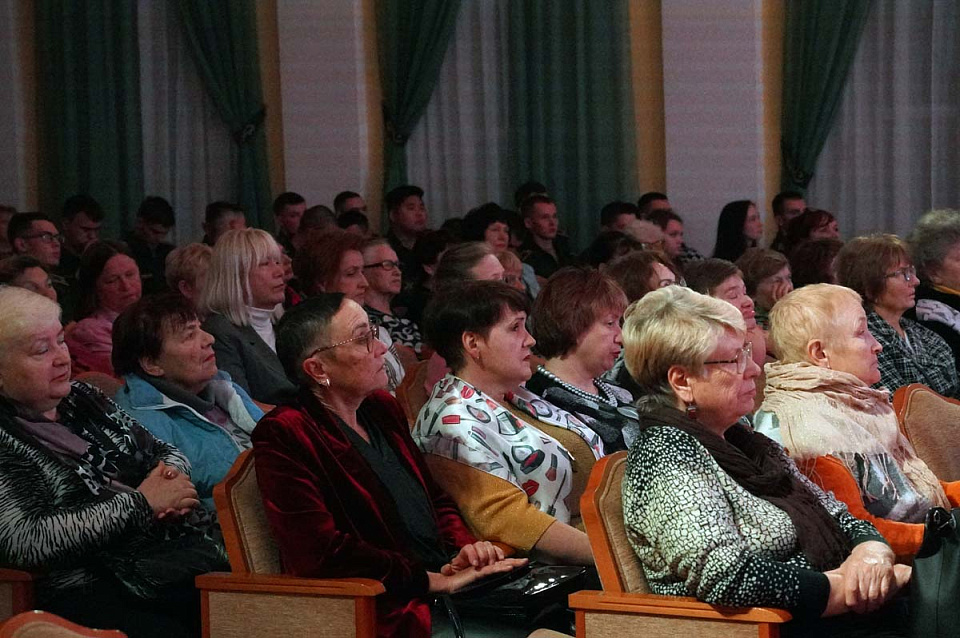 Концерт проекта "Поезд Победы" в исполнении солистов Калининградской филармонии, Смоленск, концертный зал филармонии, 24 Сентября 2025г. — фото 6