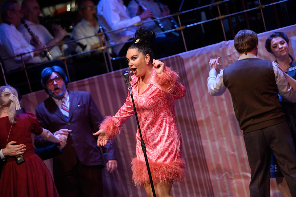 Театрализованное шоу, мюзикл в духе 60-х "А у нас во дворе...", 30 Июня 2024г. — фото 19