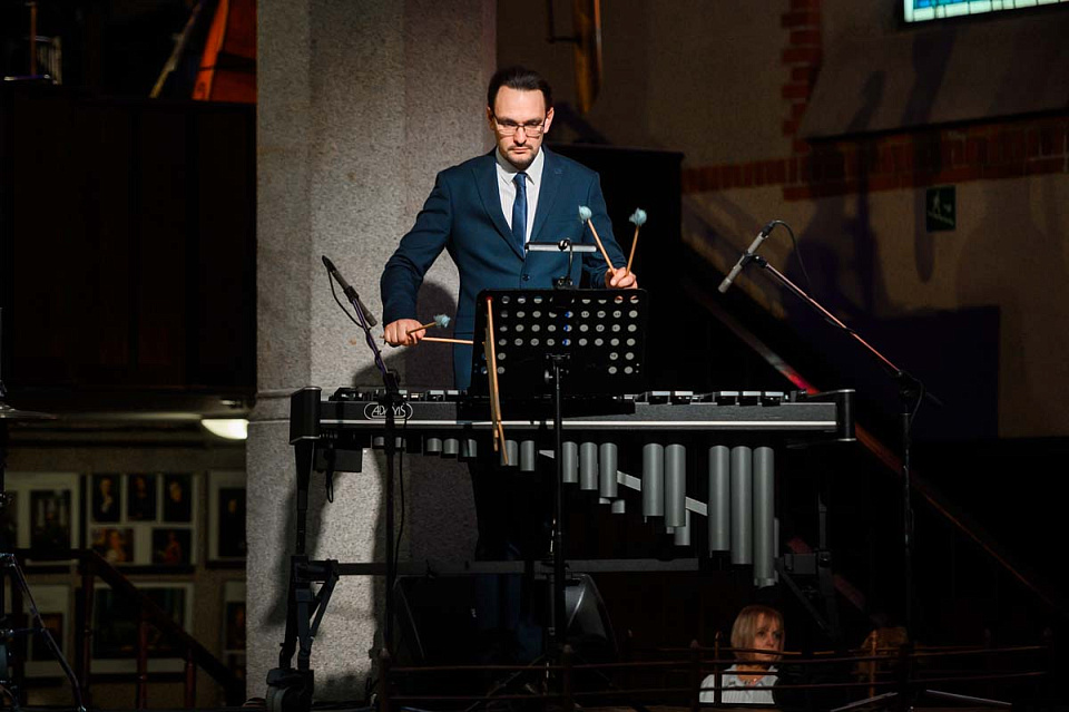 «Русская музыка в джазовых тонах», Камерный оркестр филармонии и Трио А. Маслова, 2 Мая 2025г. — фото 12