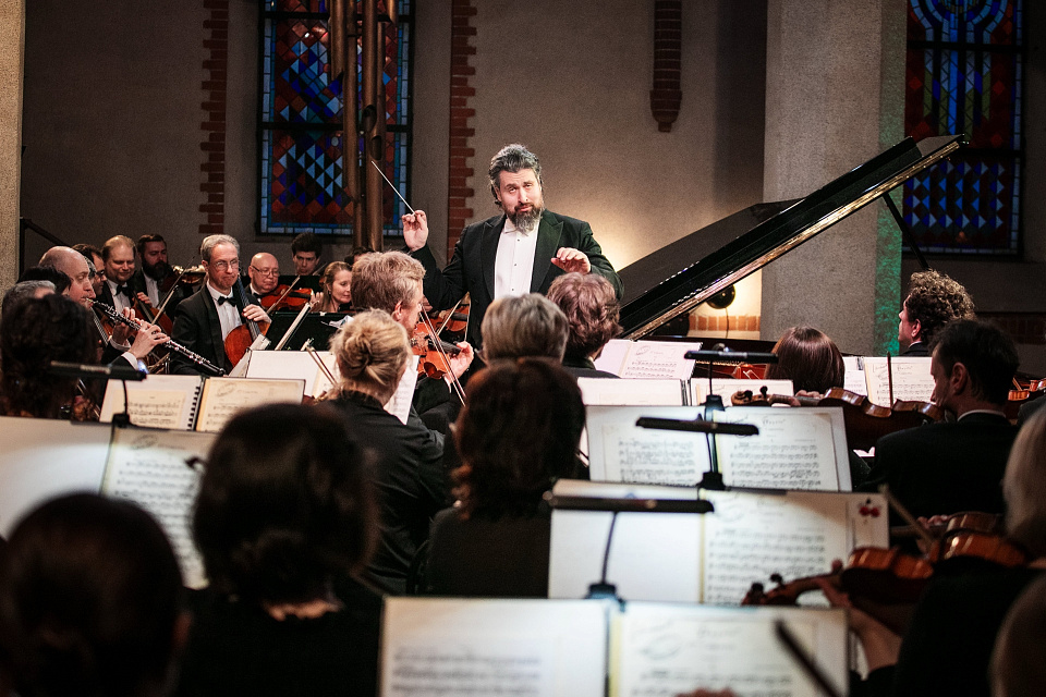 Государственный академический симфонический оркестр России им.Е.Ф. Светланова, дирижёр Д.Юровский, солист К.Емельянов, «Русская музыка на Балтике», 6 апреля 2026г. — фото 3