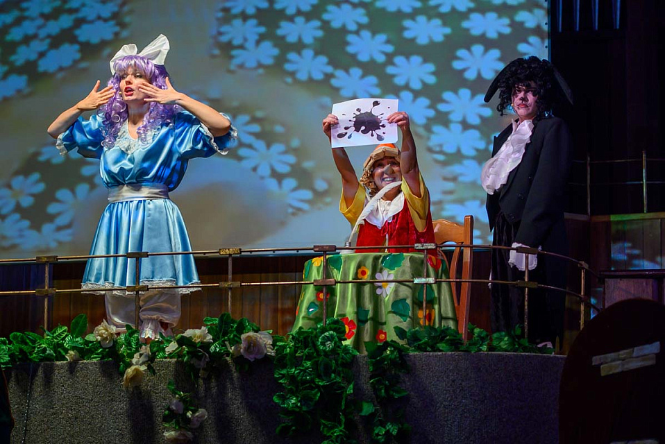 МУЗЫКАЛЬНЫЙ СПЕКТАКЛЬ «ПРИКЛЮЧЕНИЯ БУРАТИНО» к 65-летию Калининградской областной филармонии, 6 Октября 2024г. — фото 17