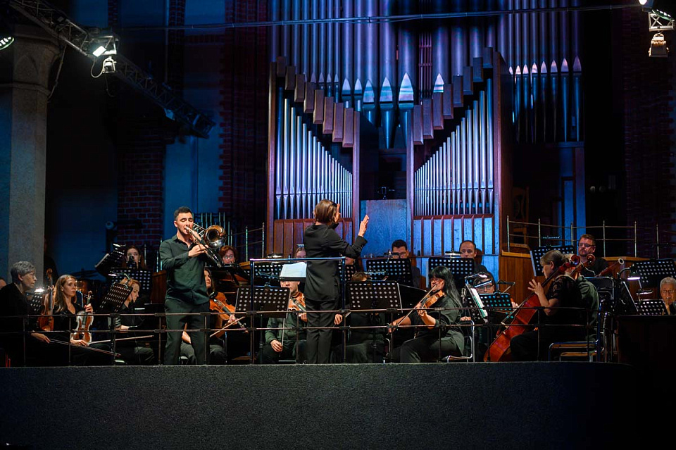 «МУЗЫКАЛЬНАЯ СБОРНАЯ РОССИИ». СИМФОНИЧЕСКИЙ КОНЦЕРТ из цикла к 65-летию Калининградской областной филармонии, 12 Октября 2024г. — фото 13