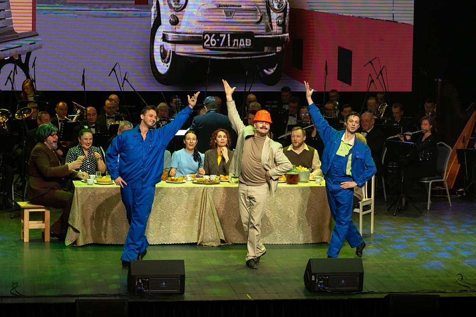 Мюзикл в духе 60-х «А у нас во дворе...» (театр эстрады «Янтарь-холл», г. Светлогорск), 26 Февраля 2023г. — фото 29