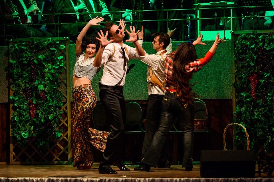 Премьера мюзикла «БРАК ПО ЗАВЕЩАНИЮ ИЛИ ОДНАЖДЫ В ИТАЛИИ» 2023/24, 28 Декабря 2023г. — фото 25