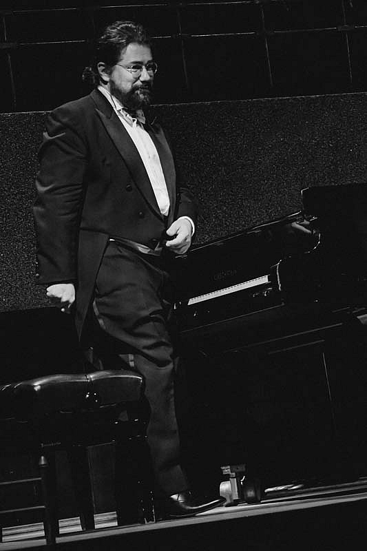 Пианист и композитор Николя Челоро (Франция), «Русская музыка на Балтике», 21 Апреля 2023г. — фото 7