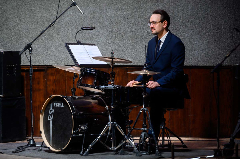 «Русская музыка в джазовых тонах», Камерный оркестр филармонии и Трио А. Маслова, 2 Мая 2025г. — фото 6