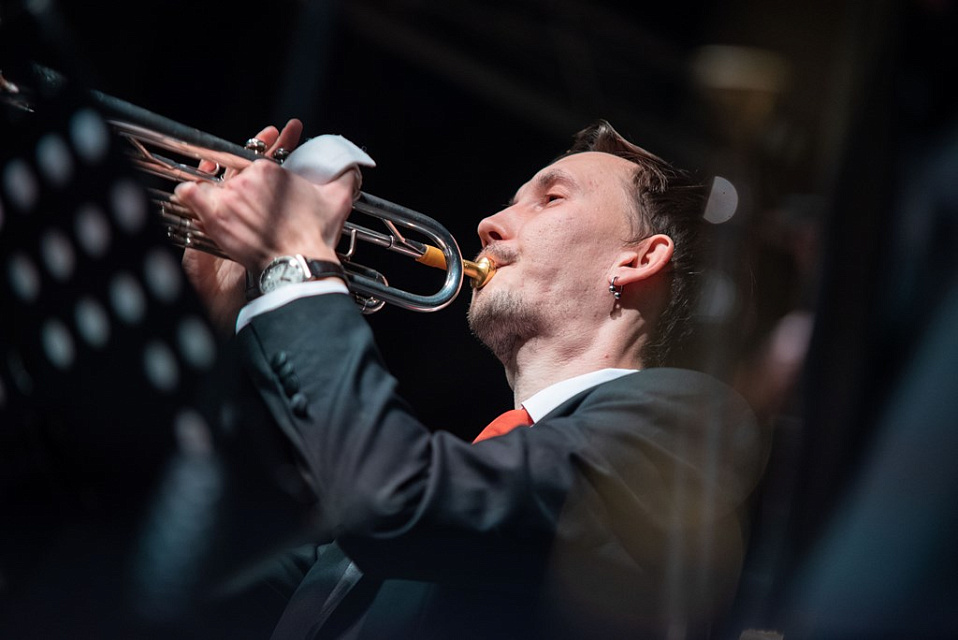 XIX Международный фестиваль "Джаз в филармонии". Ансамбль "Уральский диксиленд" (Челябинск), 11 Ноября 2022г. — фото 16