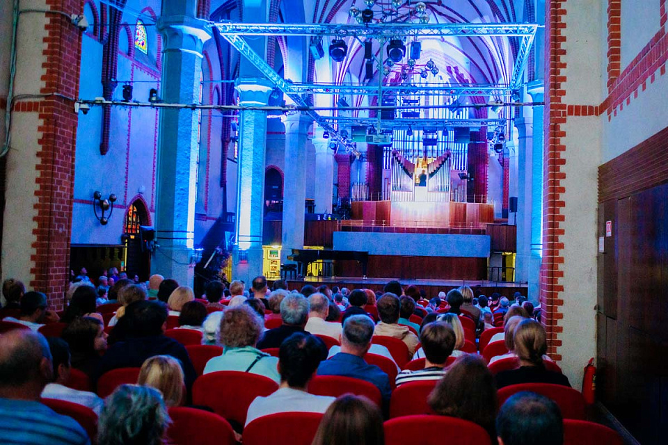 Открытие выставки в малом зале и концерт "Аве Мария" в честь 45-летия Концертного зала филармонии, 22 Августа 2025г. — фото 24